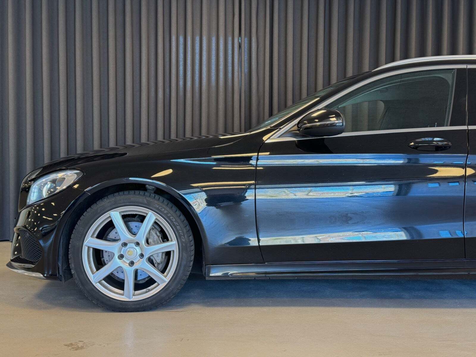 Sort Mercedes C220 d fra 2017