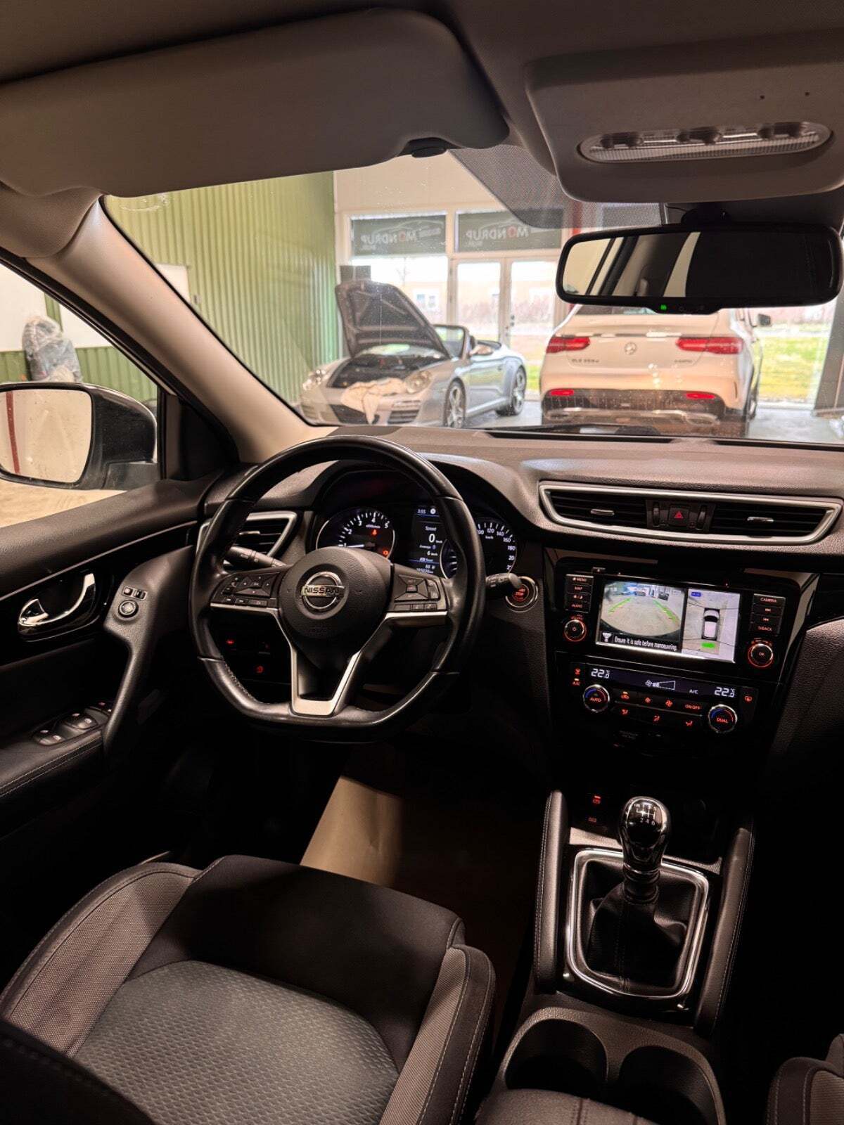 Hvid Nissan Qashqai fra 2020