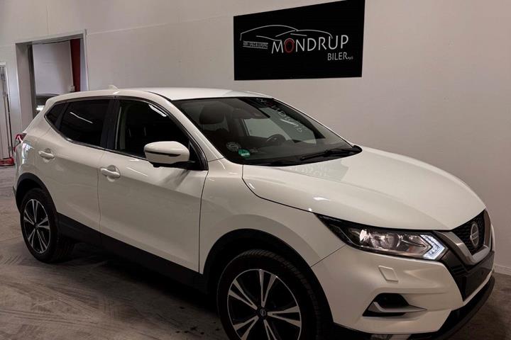 Hvid Nissan Qashqai fra 2020