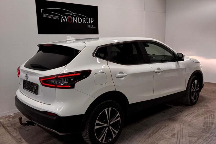 Hvid Nissan Qashqai fra 2020