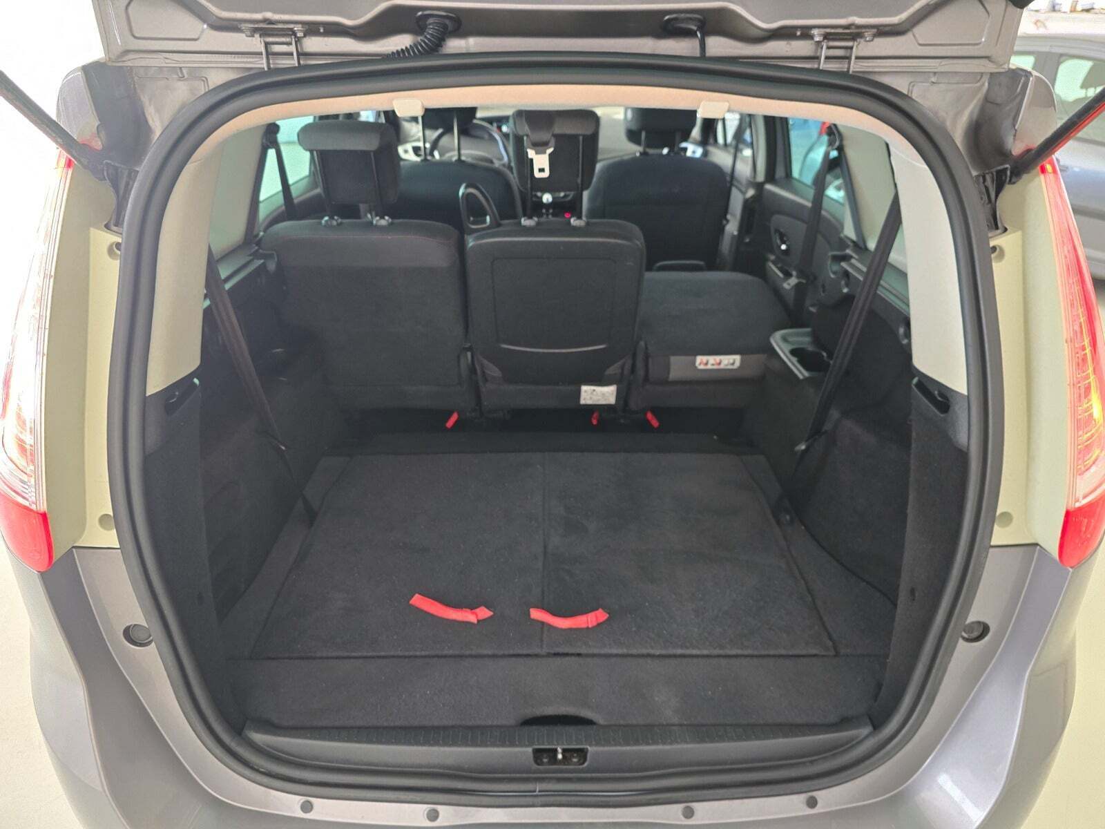 undefined Renault Grand Scenic III fra 2014