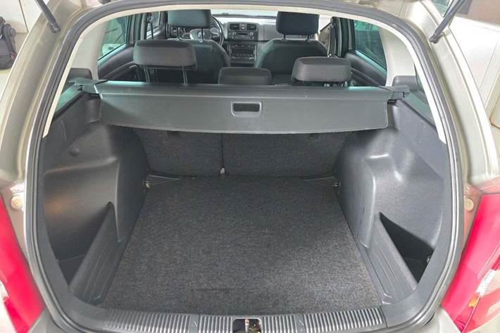 Orange Skoda Fabia fra 2013