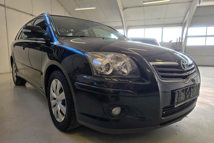 undefined Toyota Avensis fra 2006