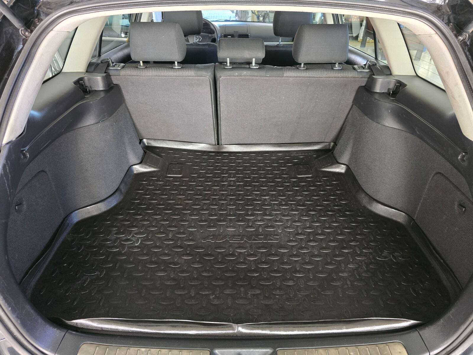 undefined Toyota Avensis fra 2006