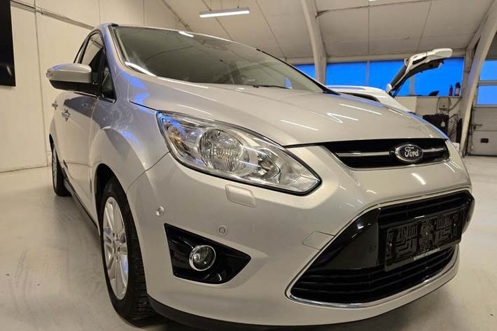 Sølv Ford C-MAX fra 2015