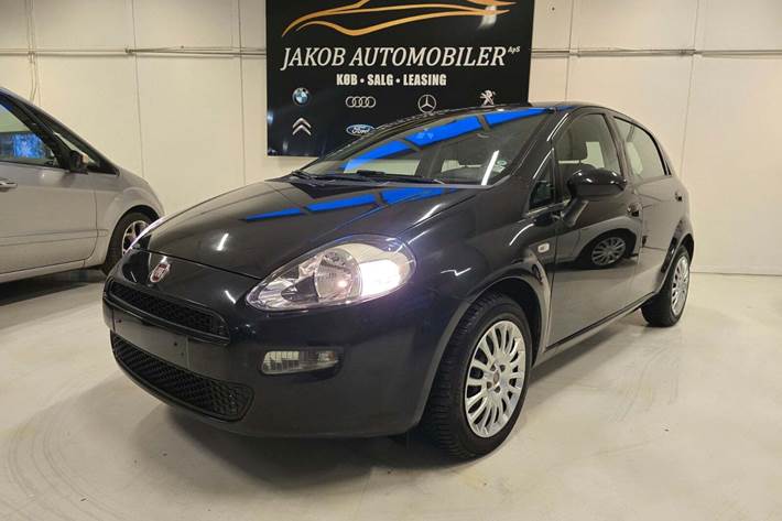 Sort Fiat Punto fra 2015