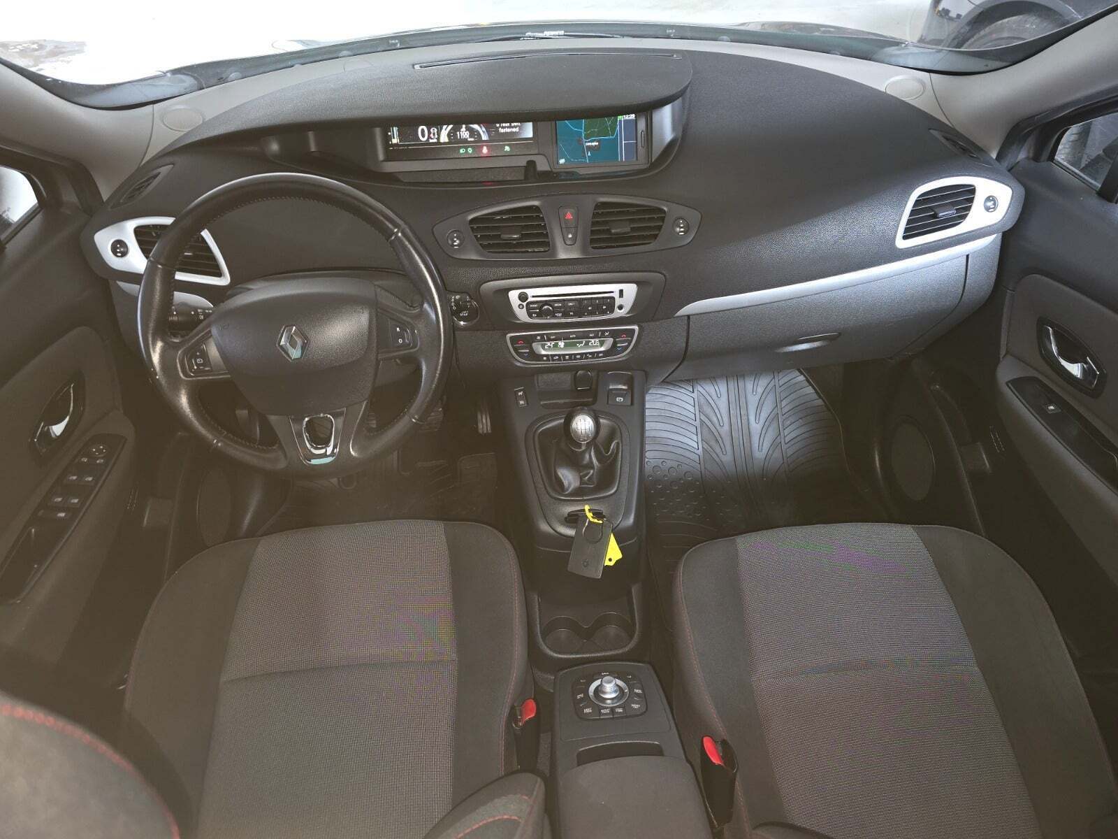 undefined Renault Scenic III fra 2013