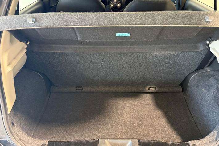 Sort Nissan Micra fra 2013