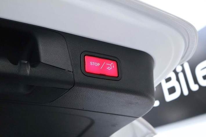 Hvid Mercedes EQB300 fra 2022