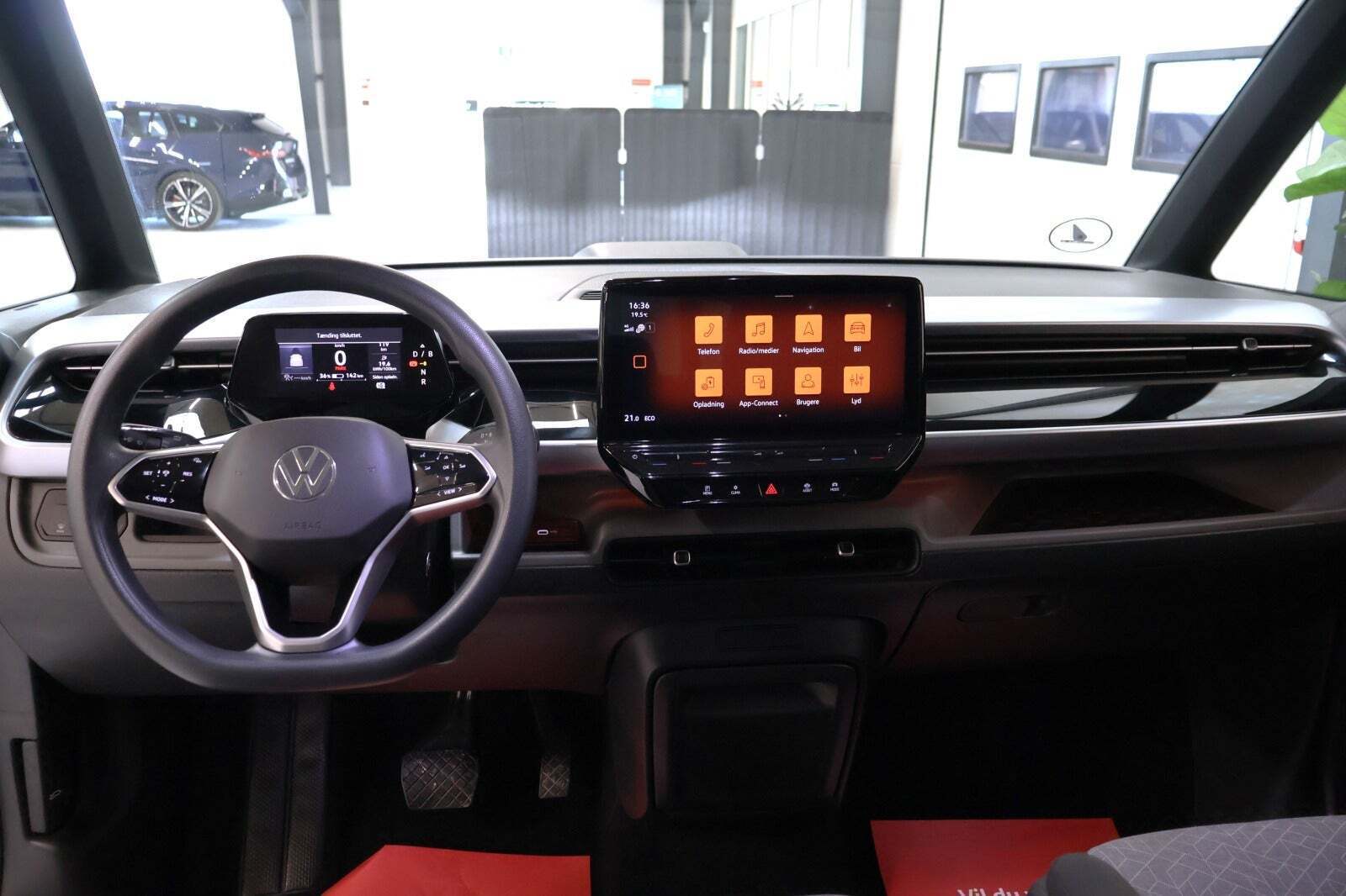 VW ID.Buzz 77 Life SWB