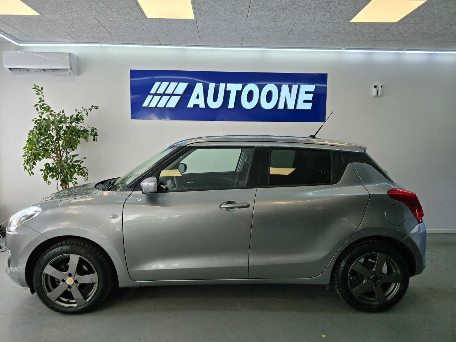 Suzuki Swift 1,2 Dualjet Action KUP