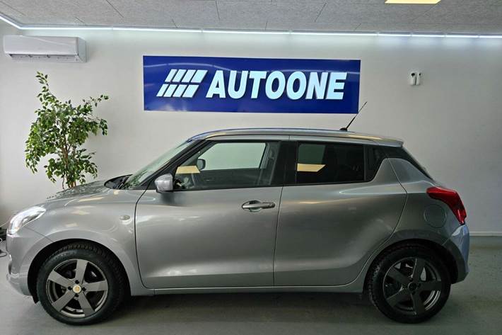 Sølv Suzuki Swift fra 2019