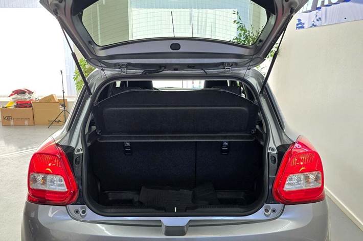 Sølv Suzuki Swift fra 2019