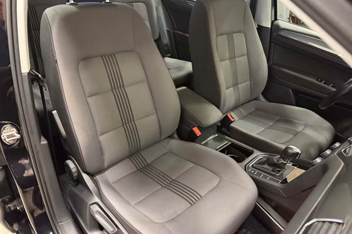 Sort VW Golf Sportsvan fra 2017