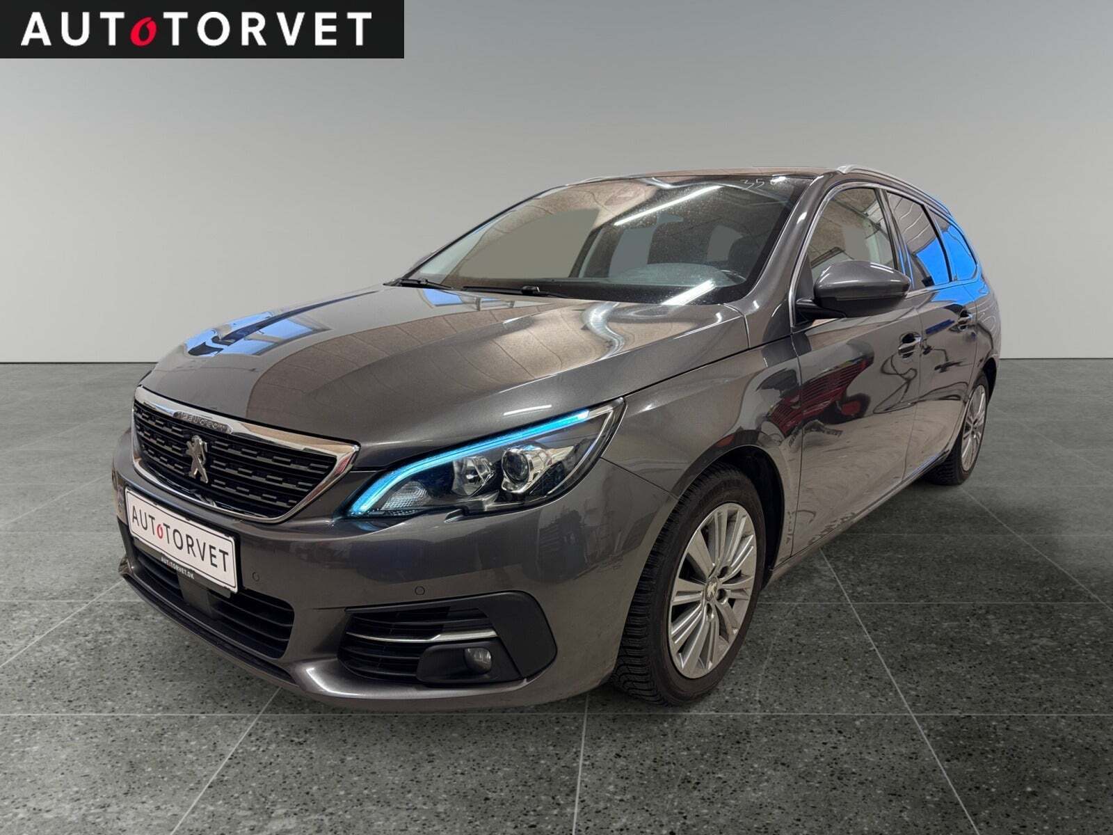 Peugeot 308 1,5 BlueHDi 130 Selection Sky