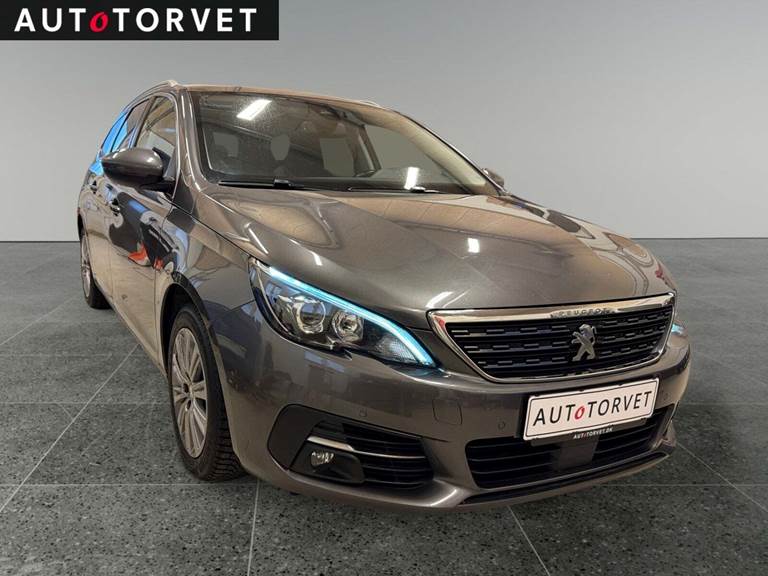 Peugeot 308 1,5 BlueHDi 130 Selection Sky