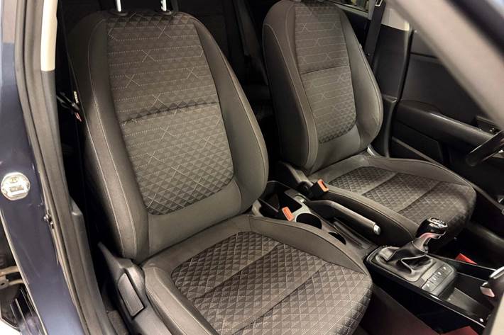 Blå Kia Rio fra 2017