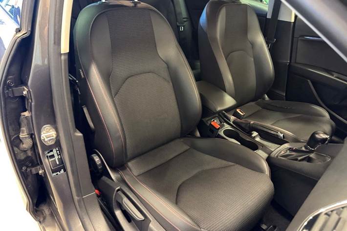 Grå Seat Leon fra 2017