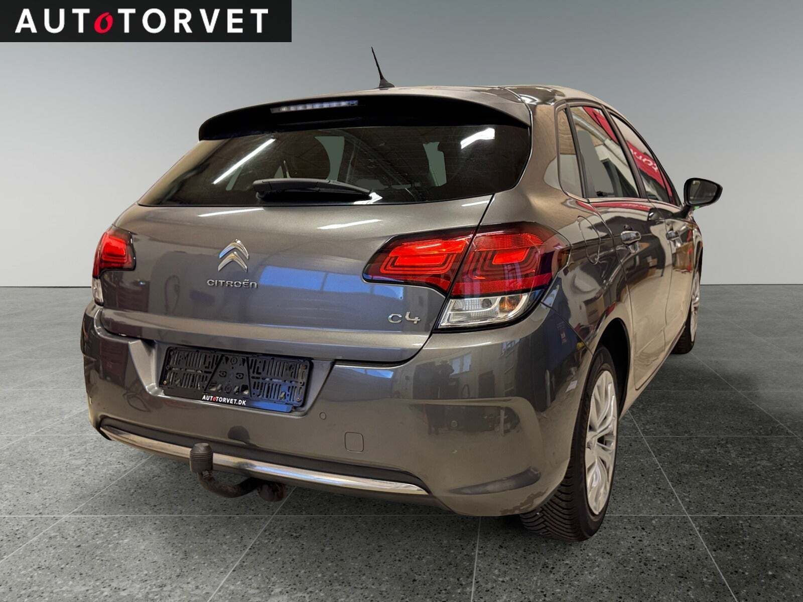 Grå Citroën C4 fra 2017