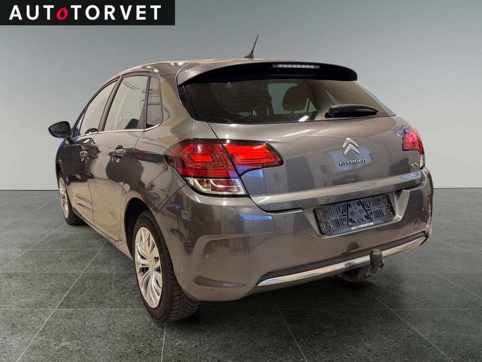 Grå Citroën C4 fra 2017