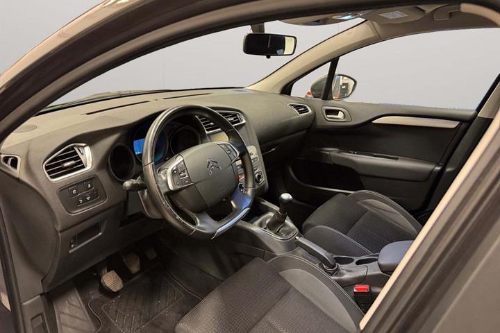 Grå Citroën C4 fra 2017