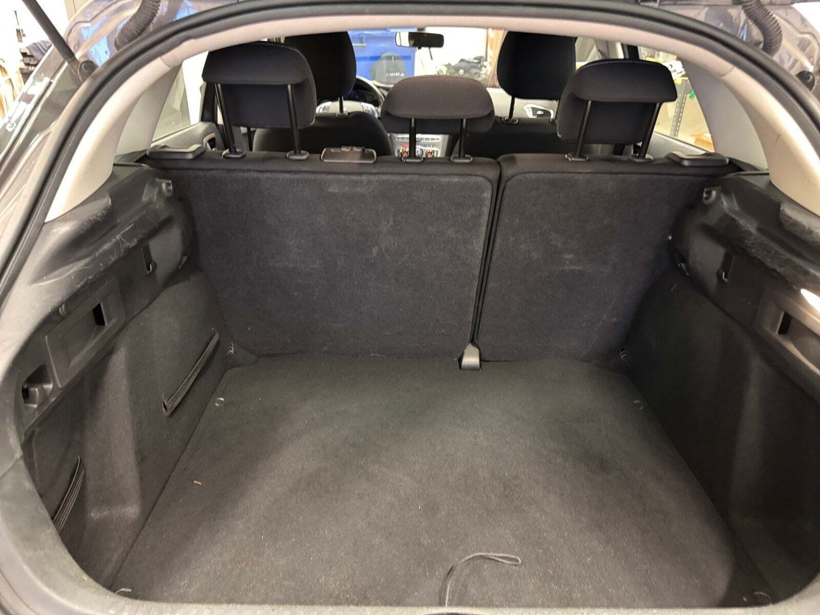 Grå Citroën C4 fra 2017
