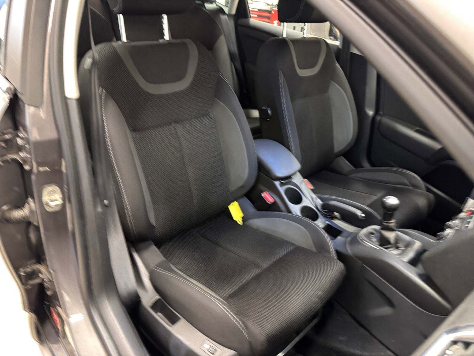 Grå Citroën C4 fra 2017