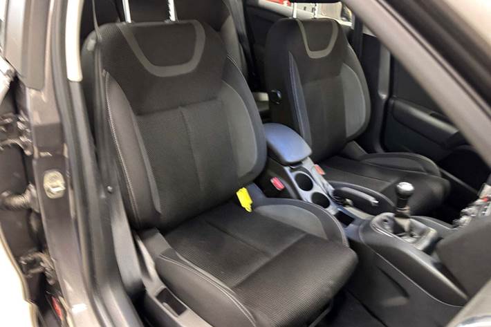 Grå Citroën C4 fra 2017