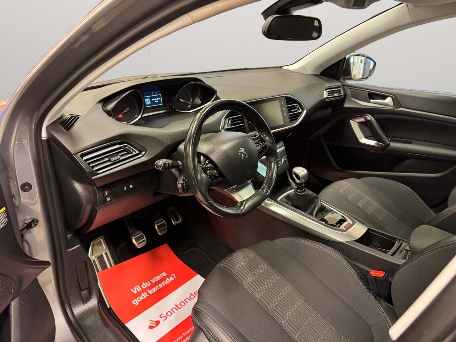 Peugeot 308 1,6 BlueHDi 120 Allure Sky SW