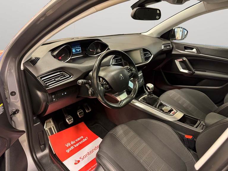 Peugeot 308 1,6 BlueHDi 120 Allure Sky SW