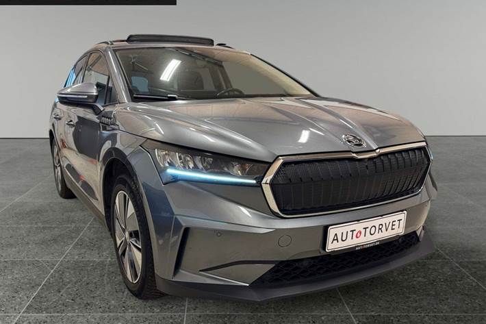 Grå Skoda Enyaq fra 2023