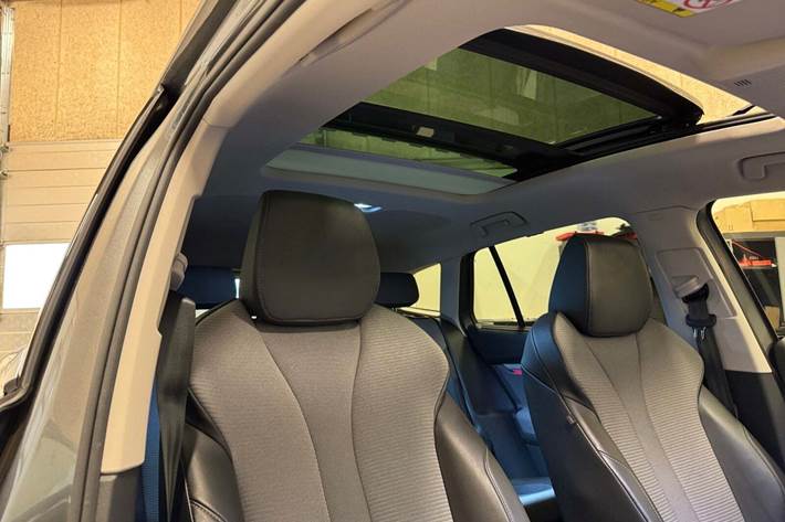 Grå Skoda Enyaq fra 2023