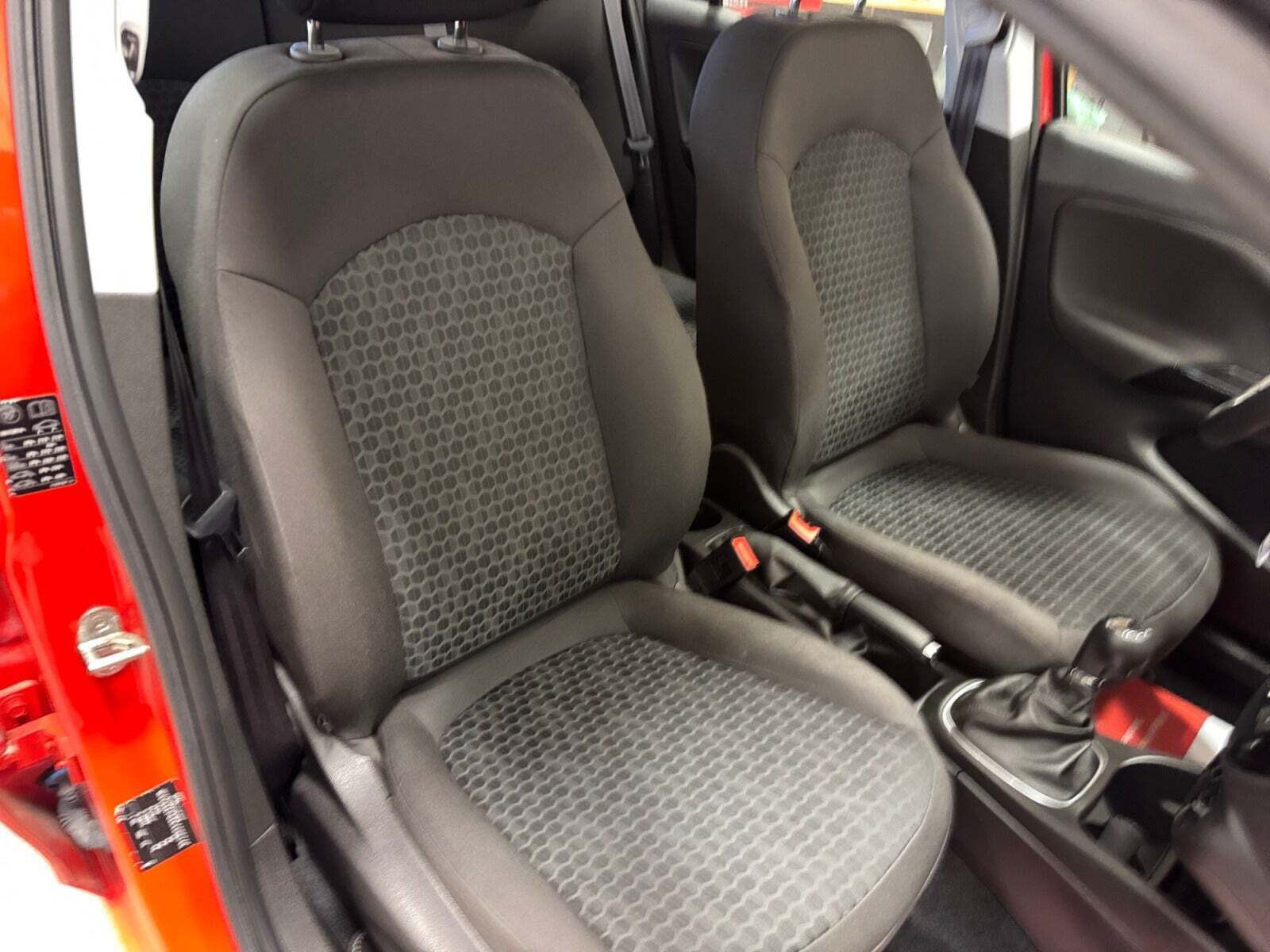 Rød Opel Corsa fra 2019