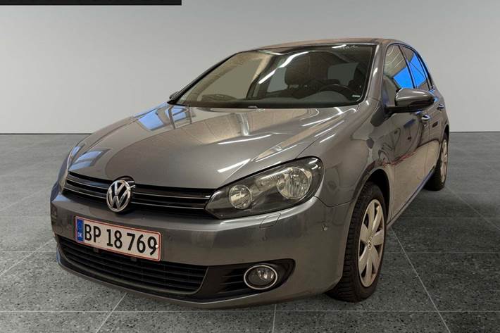 Grå VW Golf VI fra 2011