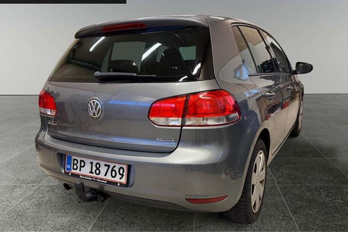 Grå VW Golf VI fra 2011