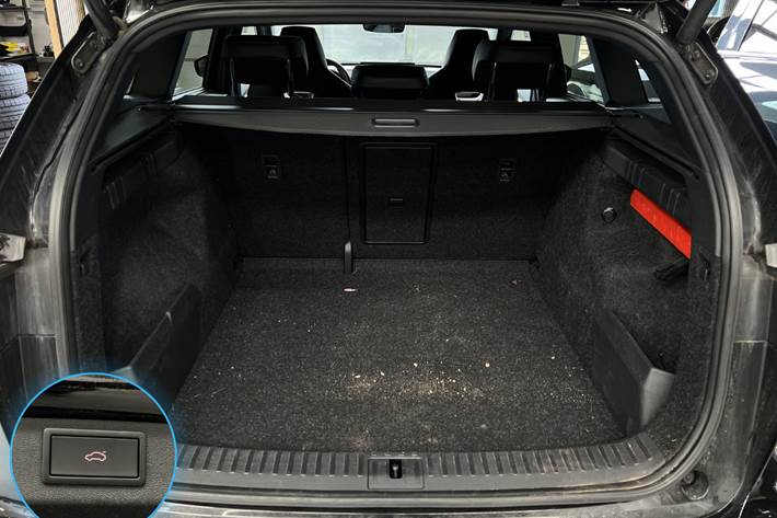 Sort Skoda Enyaq fra 2024