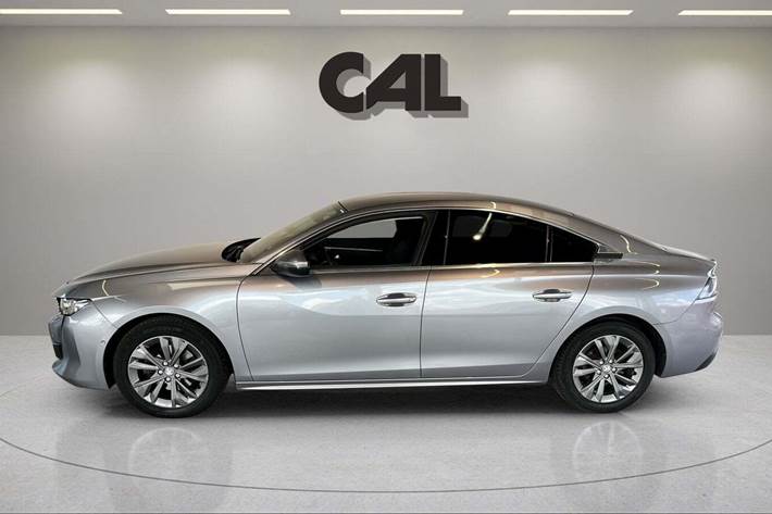 Sølv Peugeot 508 fra 2019