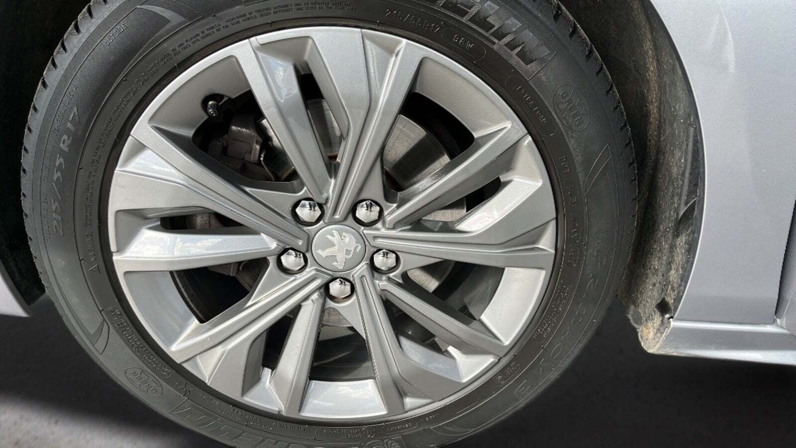 Sølv Peugeot 508 fra 2019