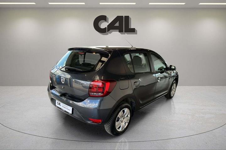 Grå Dacia Sandero fra 2020