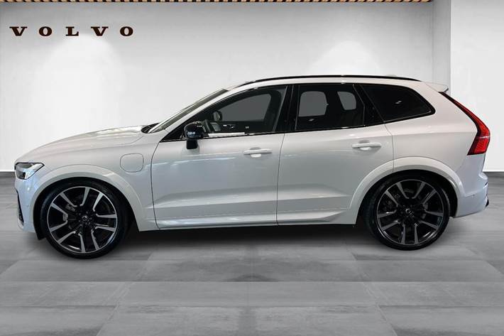 Hvid Volvo XC60 fra 2024