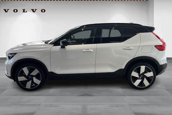 Hvid Volvo EX40 fra 2026