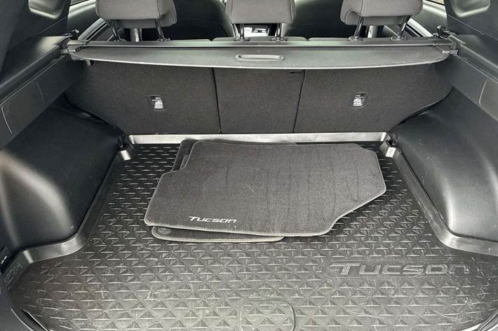 Grå Hyundai Tucson fra 2022