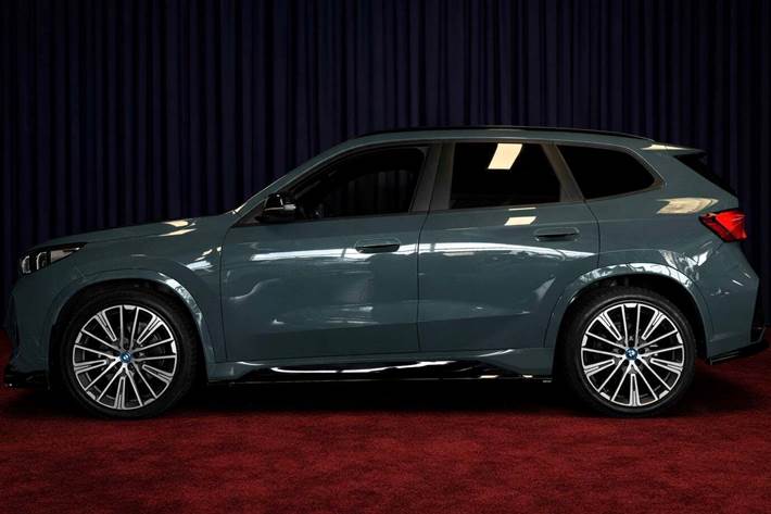 undefined BMW iX1 fra 2024