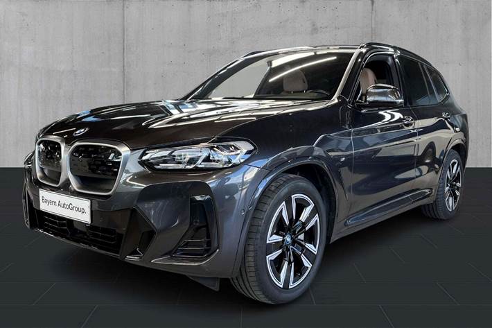 Grå BMW iX3 fra 2022