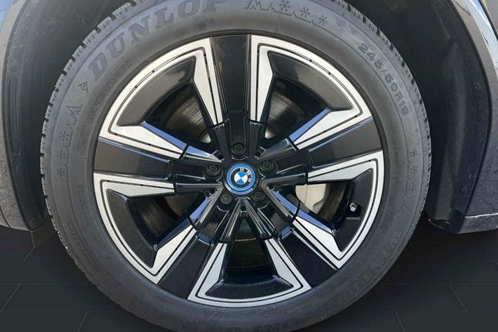 Sort BMW iX3 fra 2024