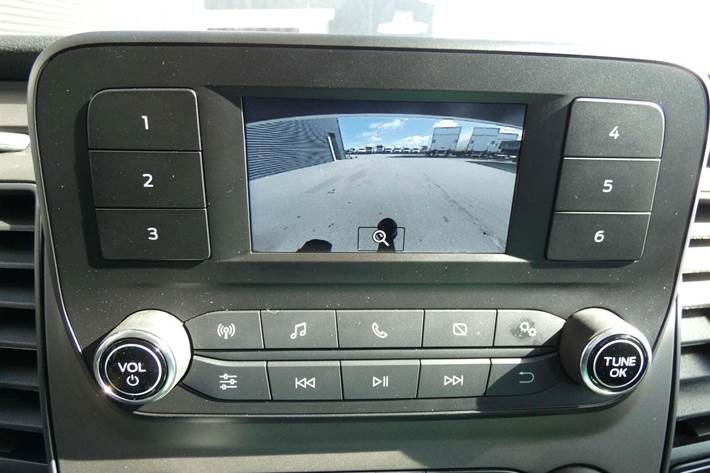 Hvid Ford Transit 350 L3 Chassis fra 2025