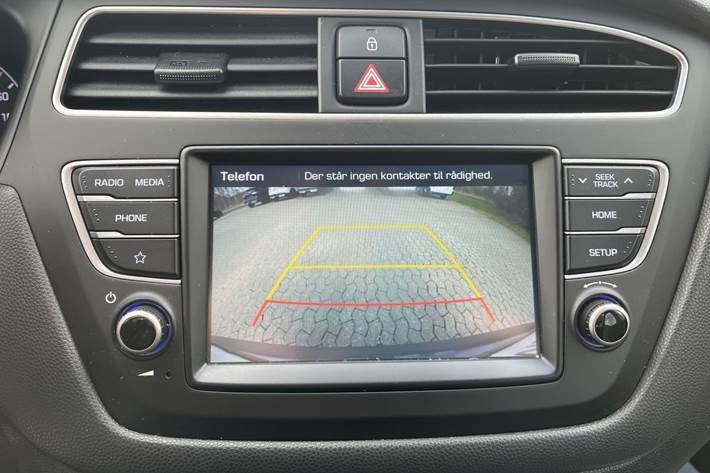 Blå Hyundai i20 fra 2018