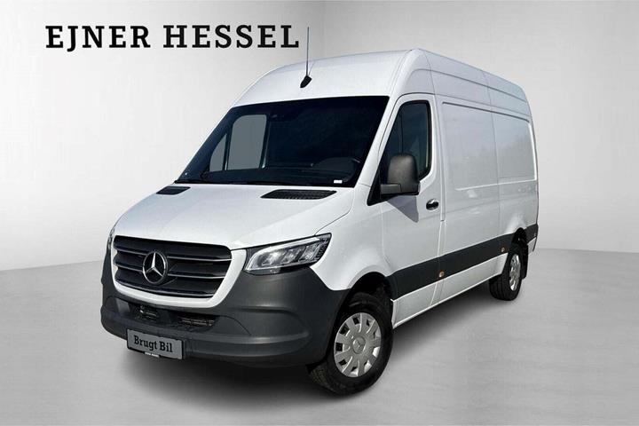 Hvid Mercedes Sprinter 317 fra 2023