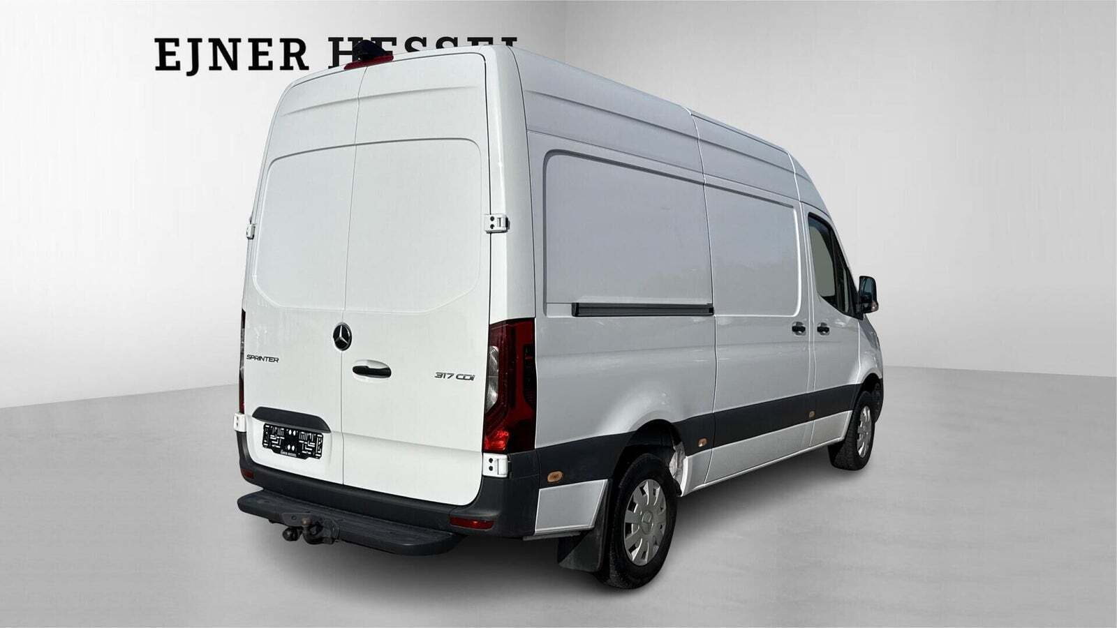 Hvid Mercedes Sprinter 317 fra 2023