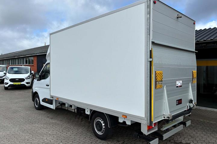 Hvid Renault Master V T35 fra 2025